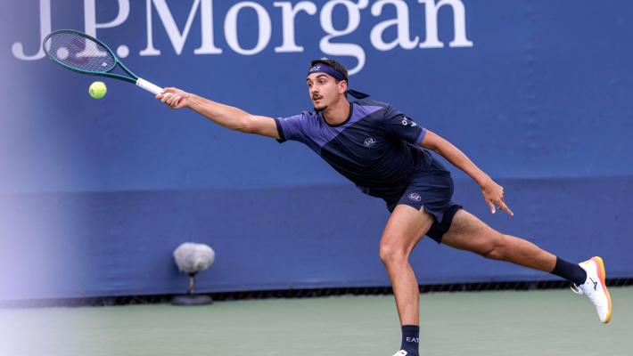 US Open: Sonego rimonta e spreca, Djokovic avanti piano 