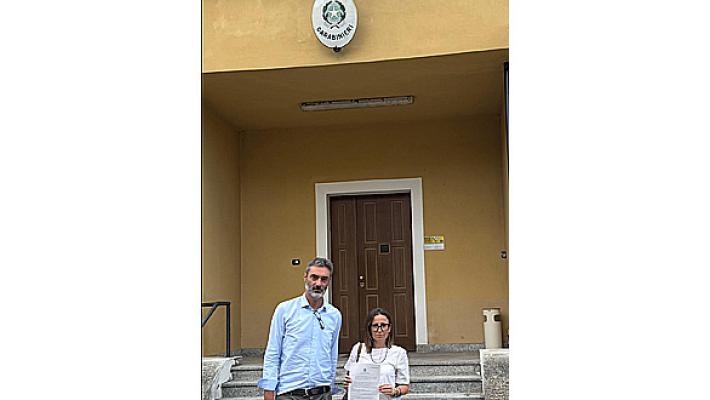 Pipe da crack gratis a Parma, Russo e Bocchi (FdI) dai carabinieri: “Istigazione a delinquere favoreggiamento all’uso di droga e malversazione di denaro pubblico”