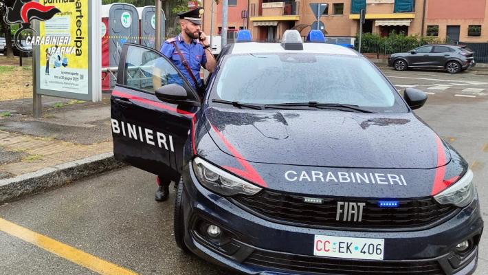 Parma: tenta il furto in un ristorante vicino all’ospedale ma l’allarme lo mette in fuga. Durante le indagini viene identificato dai carabinieri che lo riconoscono dai filmati di sorveglianza. Denunci