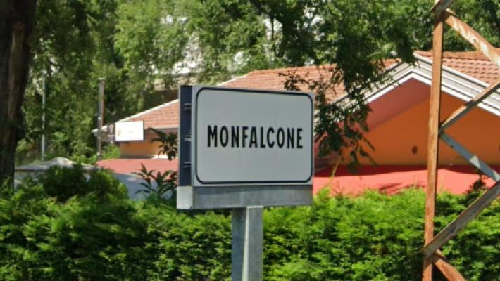 Abusi su una 19enne a bordo di un bus, arrestato un 32enne