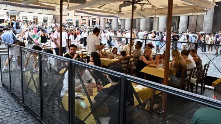  Dehors liberi fino a met&agrave; 2027,un anno in pi&ugrave; per il riordino