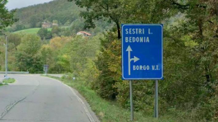 Scontro auto-camion vicino a Gotra: due feriti