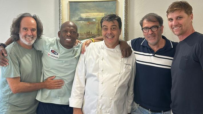 Il ritorno a Parma di Tino Asprilla. Ed è subito pranzo con gli amicissimi Osio, Apolloni e Melli