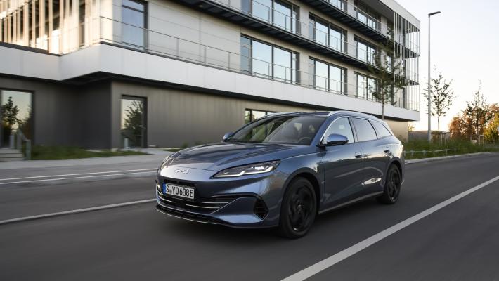 E BYD intona il "de profundis"  al vecchio motore plug-in 