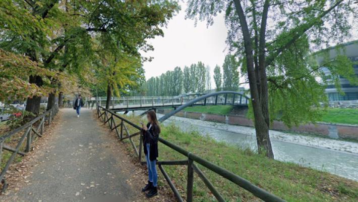 Bimbo di tre mesi cade con il passeggino nel fiume a Torino