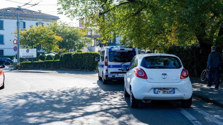 Scontro auto-bici alla Crocetta: un ferito