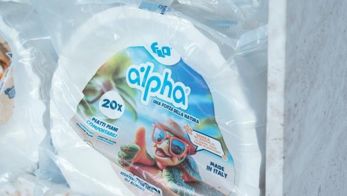 Flo lancia Alpha, la nuova linea in carta senza plastica sviluppata con Qwarzo