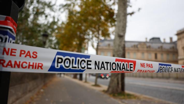 Furto al  Louvre, fermati due sospetti. Stavano fuggendo in Algeria e Mali