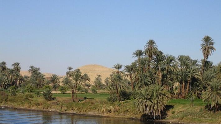 A fuoco una nave sul Nilo: 60 italiani a bordo