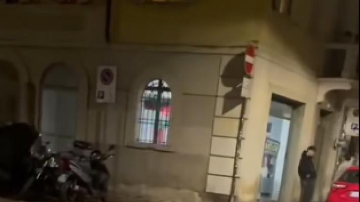 Cori fascisti nella sede di Fratelli d'Italia a parma, scoppia la polemica 