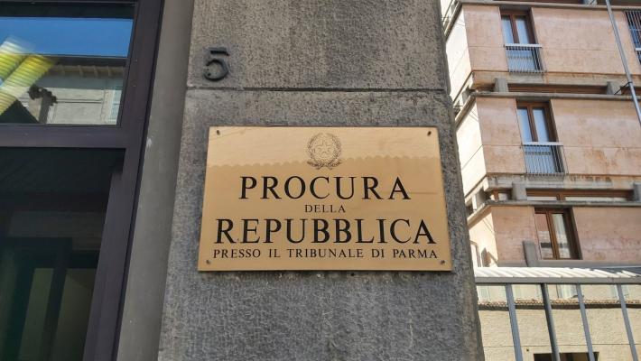 Parma: nel 2019 aveva rapinato una ragazza in citta’. 37enne italiana arrestata e portata in carcere dai carabinieri