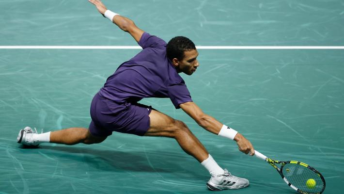 Auger Aliassime in finale a Parigi: scavalca Musetti e lo mette fuori dalle Atp Finals