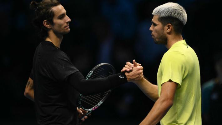 Alcaraz ferma le Finals di Musetti e chiude anno da n.1