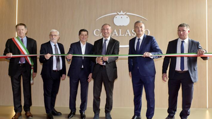 Dall'archivio sensoriale al laboratorio, la cucina e tanto altro: Casalasco ha inaugurato mille metri quadrati di Innovation center con il ministro Urso