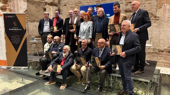 Presentata la Guida Veronelli 2026. Ecco i 6 migliori vini d'Italia