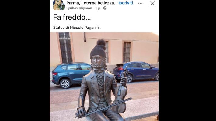 Anche Paganini...ha freddo: la simpatica foto scattata in piazzale Boito