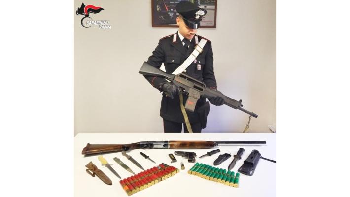 Salsomaggiore Terme: da un controllo spuntano armi non denunciate e altre detenute senza titoli. denunciato 60enne italiano