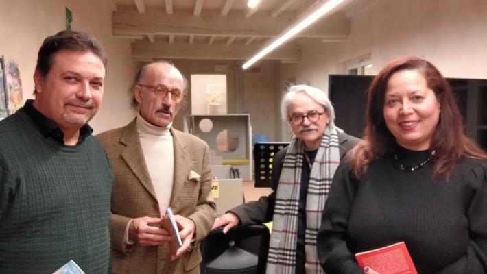 La poesia è come l’acqua: scorre, idrata e travolge. Il 27 novembre alcuni poeti ci hanno “idratato” con le loro parole