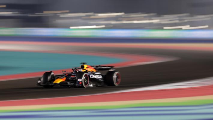 Verstappen vince in Qatar e riapre il mondiale ad una gara dalla fine 