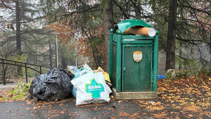 Rifiuti abbandonati a Salso