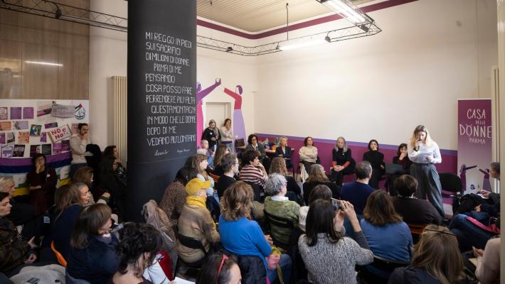 "Rompiamo il silenzio", le attrici raccontano le molestie (dopo la sentenza del Tribunale del lavoro di Parma)