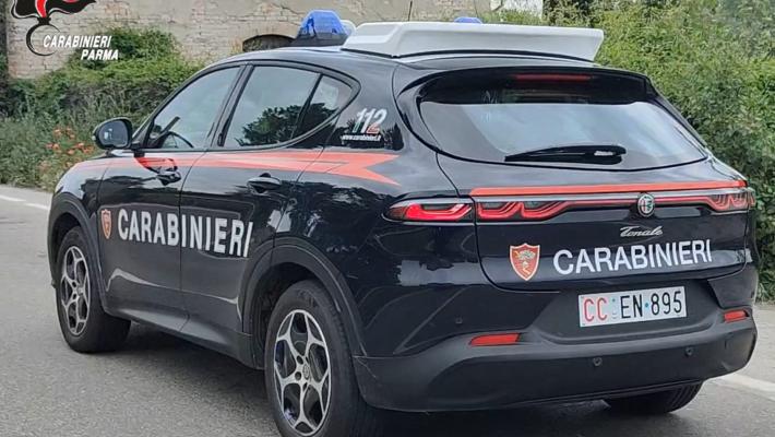 Riempie lo zaino con 1500 euro di profumi, denunciato un 40enne 