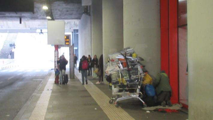  Stazione, «scena di ordinario disagio»
