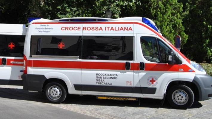 INCIDENTE A SAN SECONDO UN'AUTO URTA DUE BAMBINI DEL PIEDIBUS