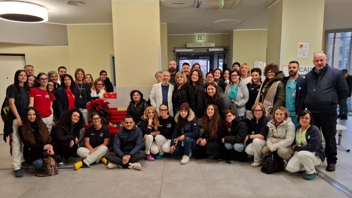 Una panchina rossa per ricordare la storica Oss Agata Musmarra