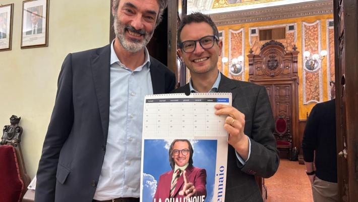 Torna il calendario satirico