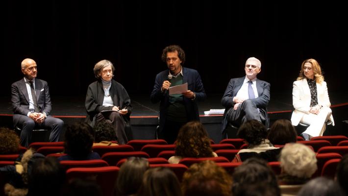 Paola Donati: &laquo;Chiedo scusa  alle attrici&raquo; 