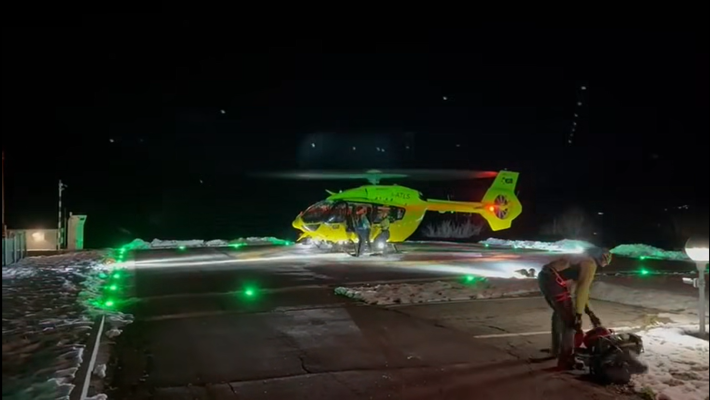 Due giovani in difficolt&agrave; sul Cusna salvati dal Soccorso alpino, sul posto anche l'eliambulanza di Bologna