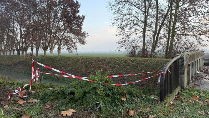 Trovata una bomba a mano a Frassinara: intervengono gli artificieri 