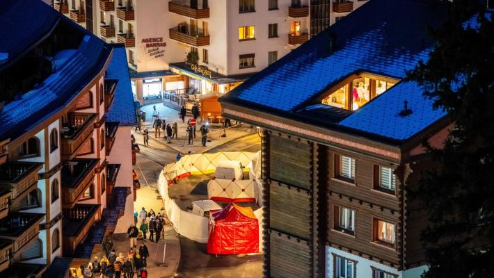 Tragedia a Crans-Montana: identificate tre vittime italiane, le famiglie sono state informate. Restano tre italiani dispersi 