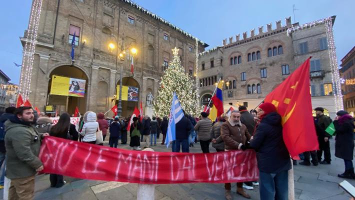 manifestazione pro Venezuela in piazza a Parma 