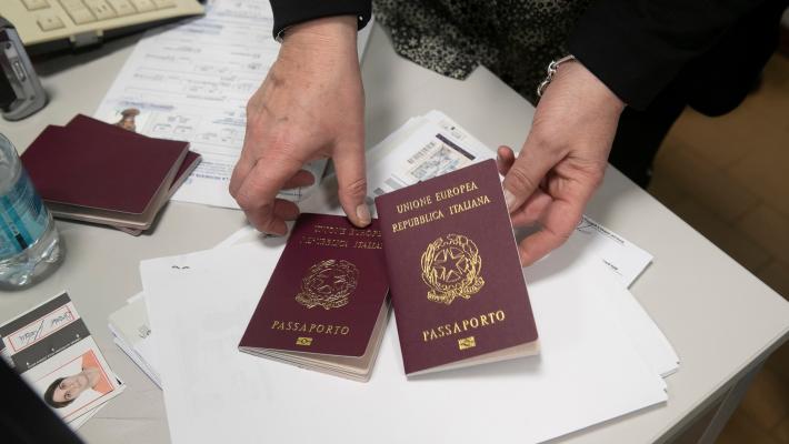 &laquo;Un &ldquo;miracolo&rdquo; in 3 ore e mezza: complimenti all'ufficio passaporti&raquo;