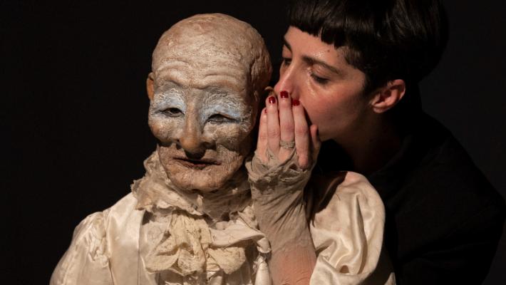 NON TOCCARE Al Teatro al Parco evocando Kazuo Ohno s la danza butō  Michela Aiello e il suo doppio in <Prayer (For quiet)>, produzione Solares Briciole