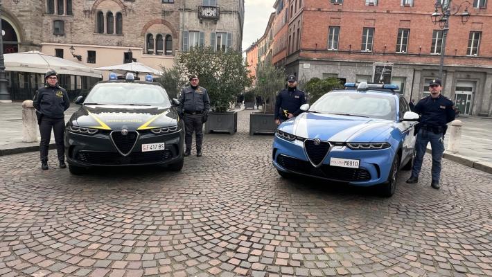 Guardia di Finanza Polizia di Stato 