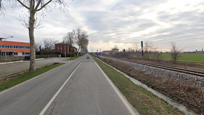 Incidente in zona Chiozzola: coinvolta un'auto, soccorritori al lavoro