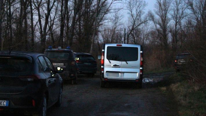 Trovato uno scheletro in un'area golenale del Po a Zibello: indagano i carabinieri