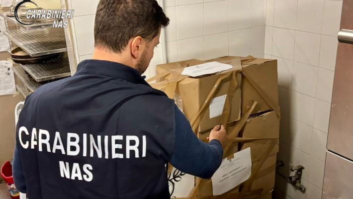  Pasta contaminata da insetti, il Nas di Parma sequestra quasi 7mila chili di pasta in un supermercato della Bassa Reggiana