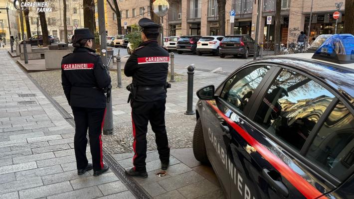 Parma: incaricati di una ditta specializzata alleggeriscono il magazzino di una societa&rsquo; di spedizioni durante i lavori. 4 italiani denunciati per furto