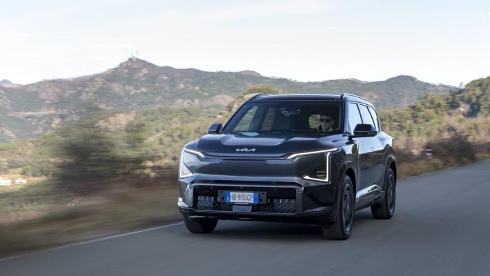 Ecco il Suv EV5, la scossa di Kia
