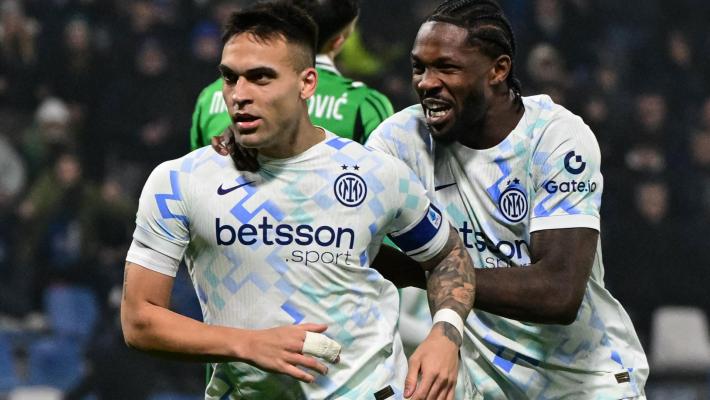 Inter travolgente a Reggio, 5-0 al Sassuolo e +8 sul Milan