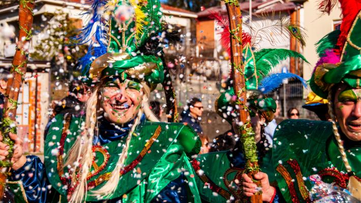 Coriandoli, carri e fal&ograve;:  la guida al Carnevale 