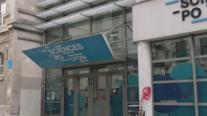 E' morto il ragazzo di destra picchiato ieri dagli "antifa"