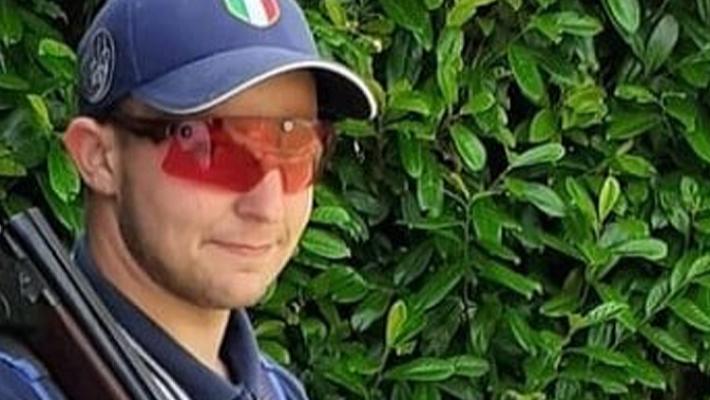 Cade e si spara, morto campione mondale juniores tiro a volo