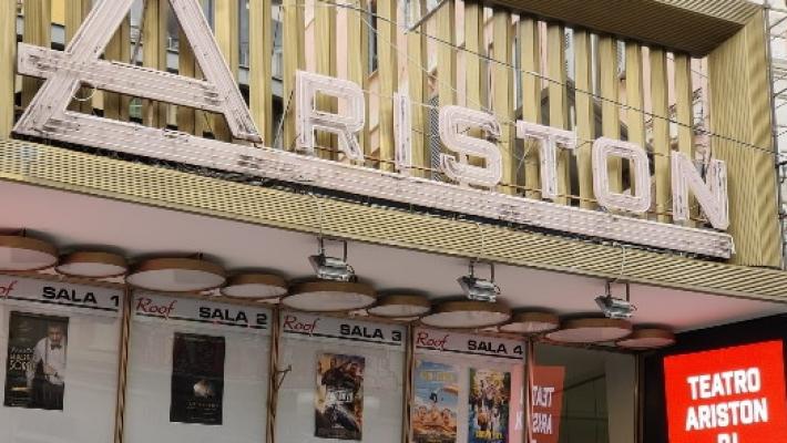 Sanremo: super green pass e tamponi, Ariston blindato