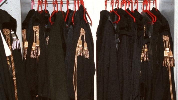 Uccise madre sofferente, assolto tra lacrime in aula