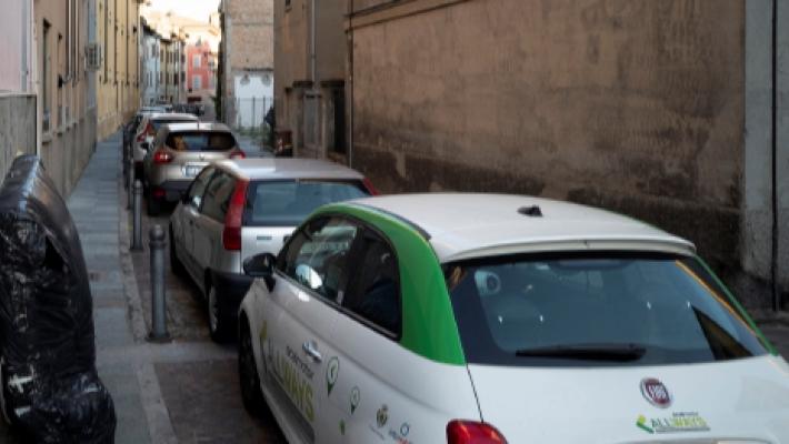 Borgo Gazzola dimenticato. «Non passa neanche l'ambulanza»